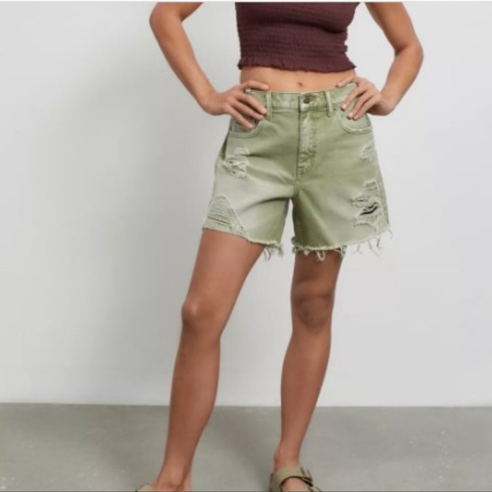 BDG (Urban Outfitters) Dropped Waist Destroy Shorts Moss Green Denim 27